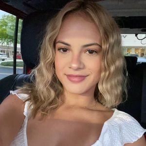 Meet your Posher, Daymi